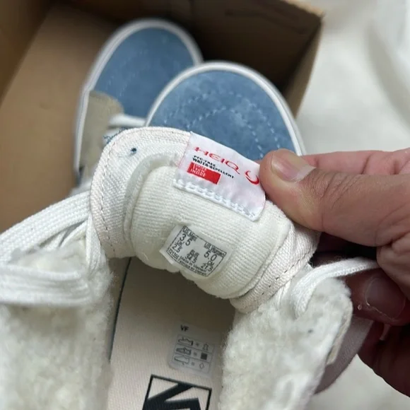 Vans Sk8- High-Tops pig Suede Sherpa Platform Sneaker size 5 - Picture 5 of 7